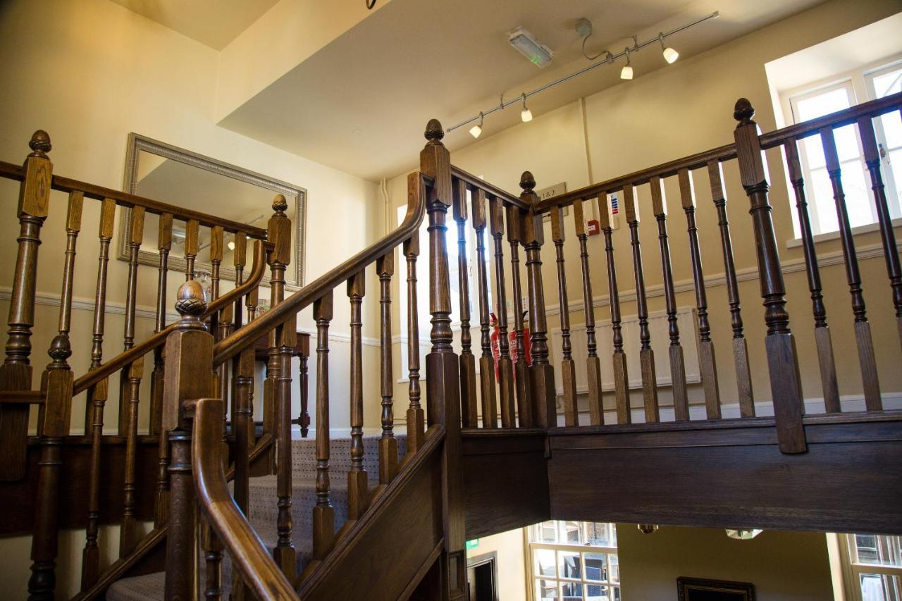 Saracens Head Hotel By Greene King Inns โทสเตอร์ ภายนอก รูปภาพ