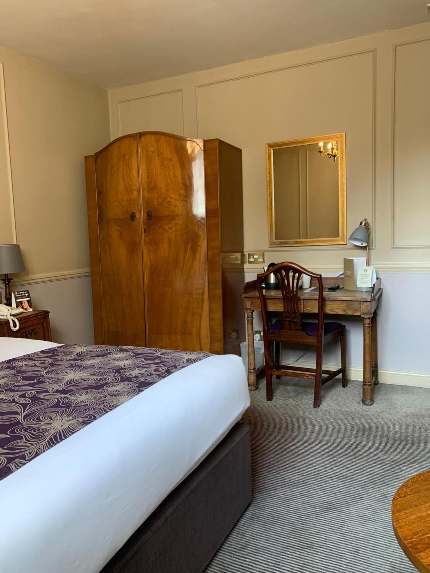 Saracens Head Hotel By Greene King Inns โทสเตอร์ ภายนอก รูปภาพ