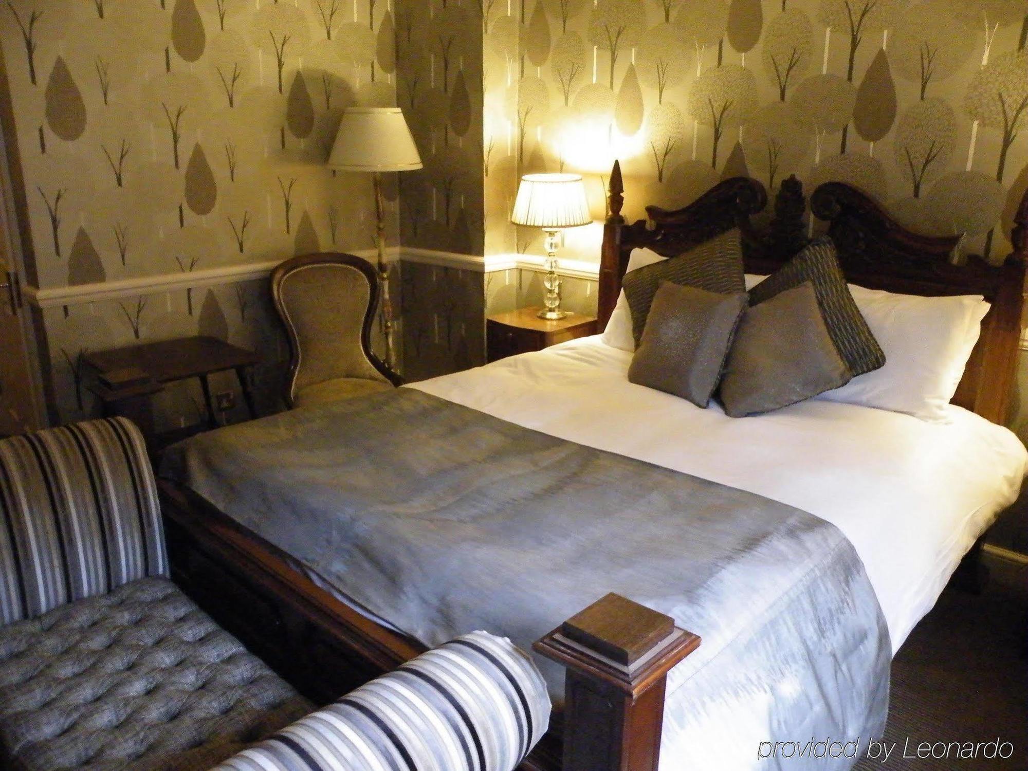 Saracens Head Hotel By Greene King Inns โทสเตอร์ ภายนอก รูปภาพ
